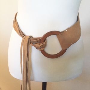 Kooba tan leather & suede belt w wood ring SM